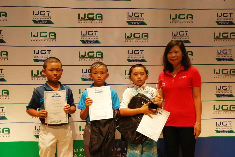 Dianchao Wu at a junior golf awards ceremony in China
