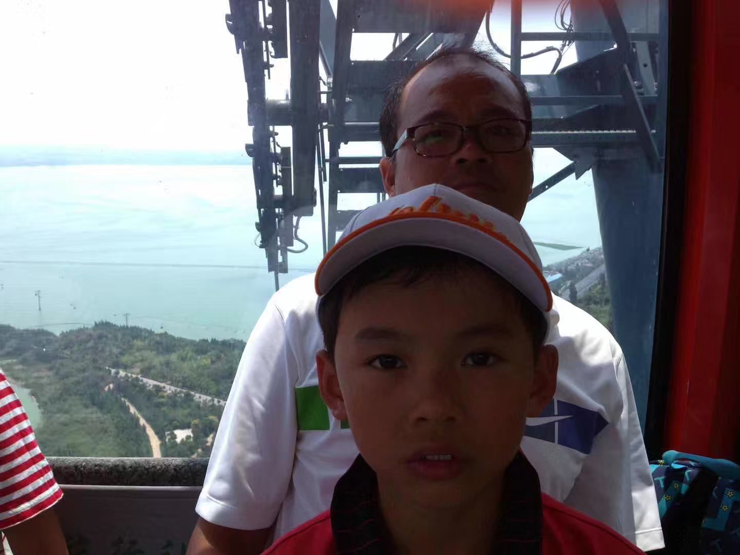Dianchao Wu as a child with his father